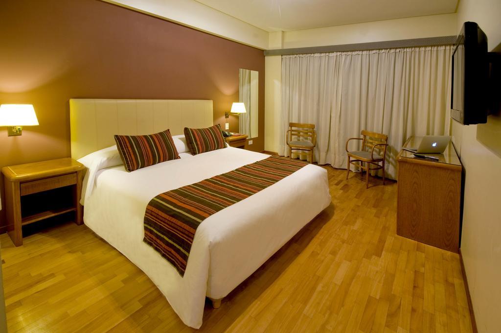 Hotel Argos Bahía Blanca 部屋 写真