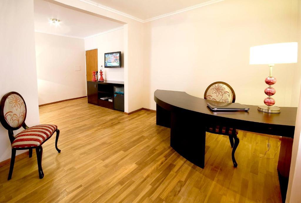 Hotel Argos Bahía Blanca エクステリア 写真